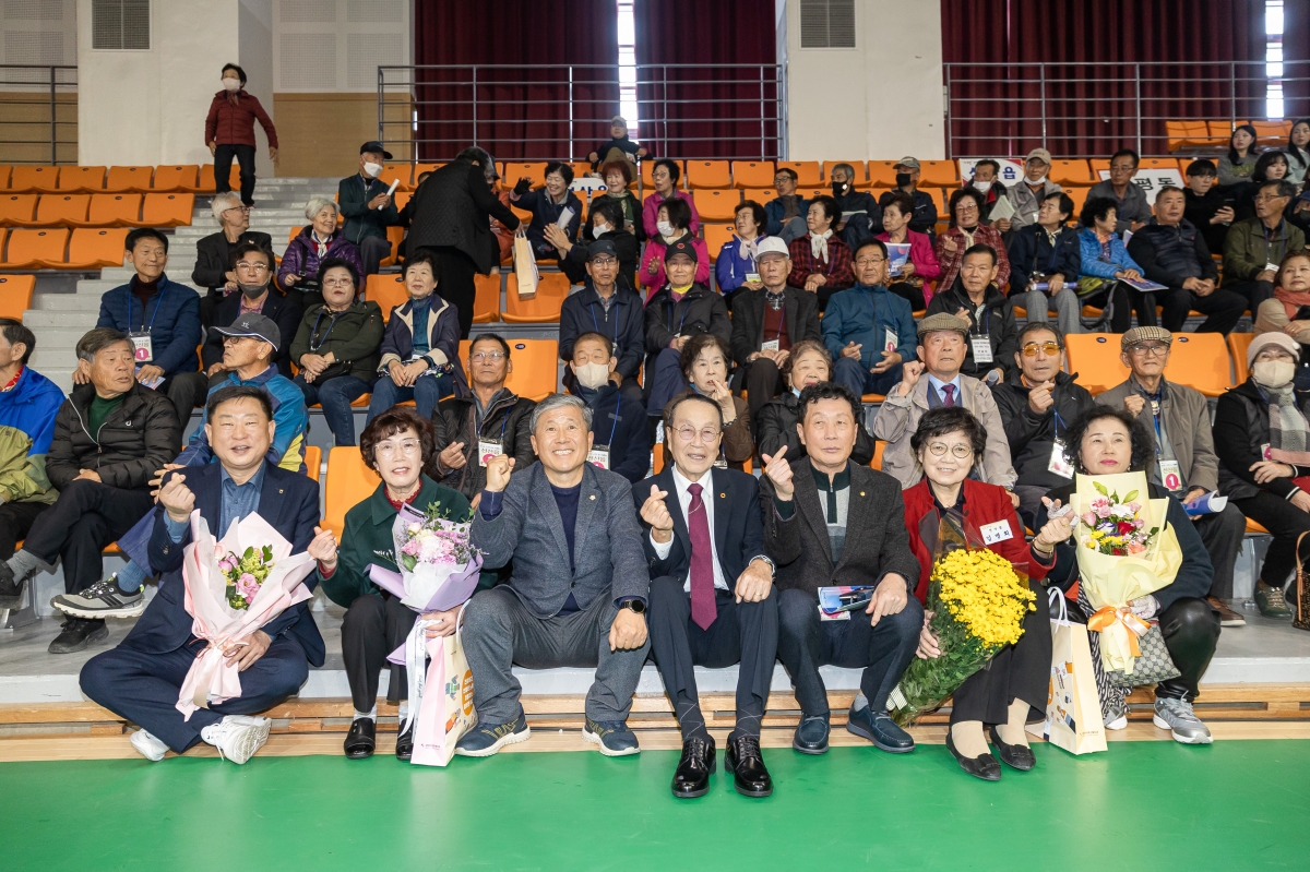 20251030-080[AMG_4612-제29회 노인의 날 기념식_1.JPG