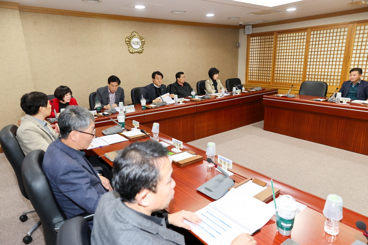 20251030-100[AMG_4686-1-의원연구단체 그린로컬 축제관광 연구회 최종보고회.JPG