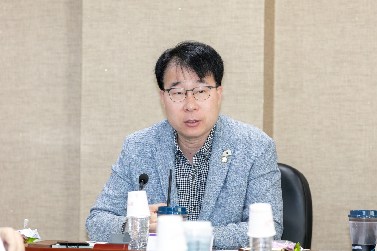 20251031-008[IMG_3005-의원연구단체 청년 일자리 정책연구회 최종보고회.jpg