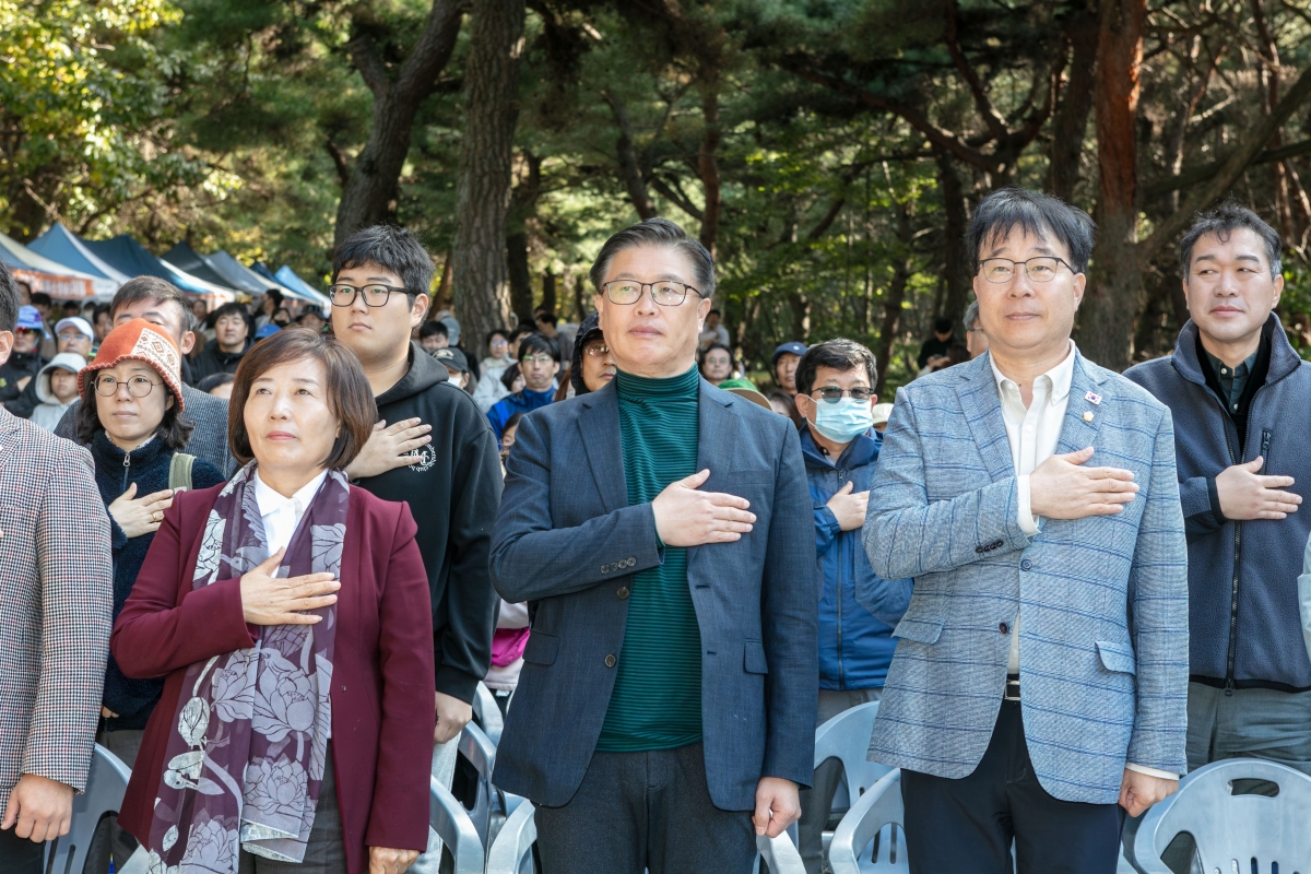 20251101-041[IMG_3145-2025 냉산 역사탐방 숲길걷기.jpg