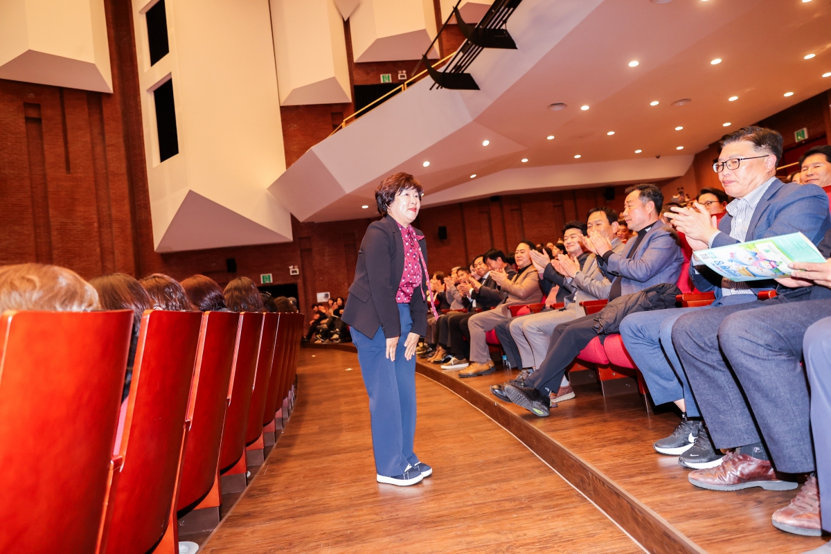 20251104-097[AMG_5626-1-제34회 새마을여성합창단 정기연주회.JPG