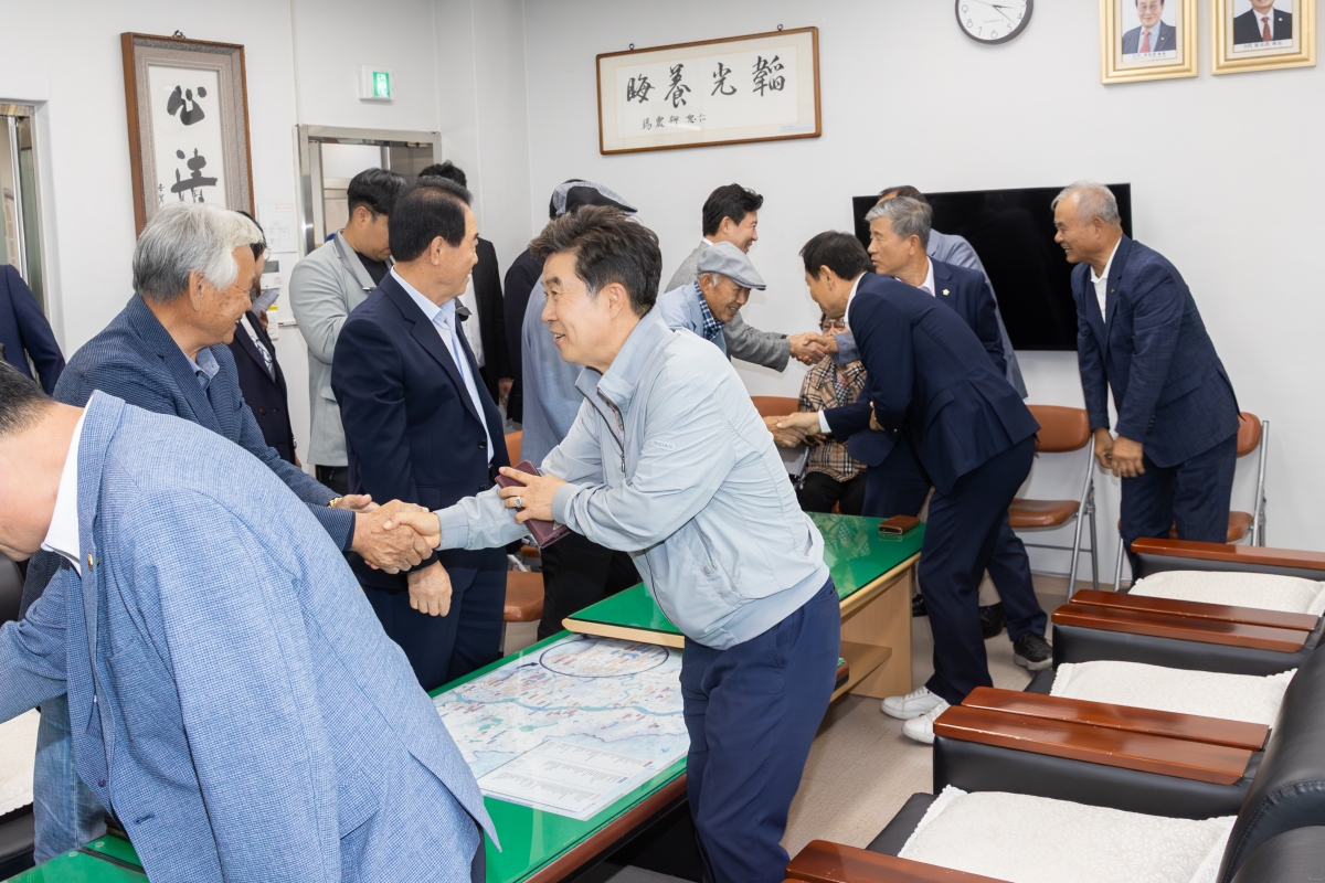 20251002-069[AMG_9837-2025 추석 맞이 노인종합복지회관 격려 방문.jpg