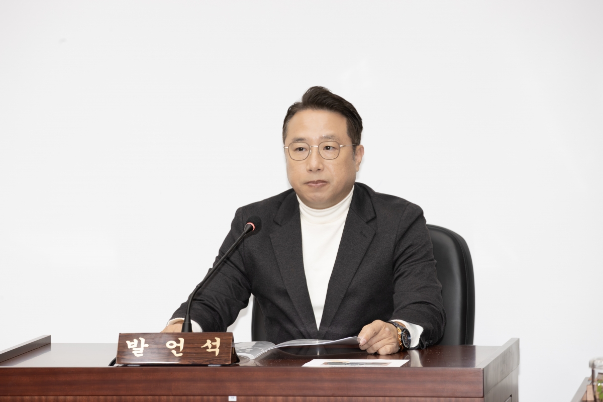 20251119-037[AMG_6962-폐회중 의회운영위원회 활동.jpg