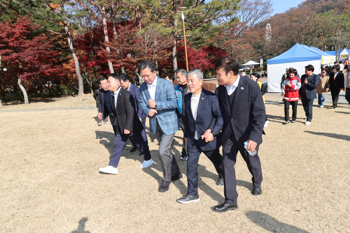 20251115-106[AMG_6572-1-2025 구미시 자봉이 행복박람회.JPG