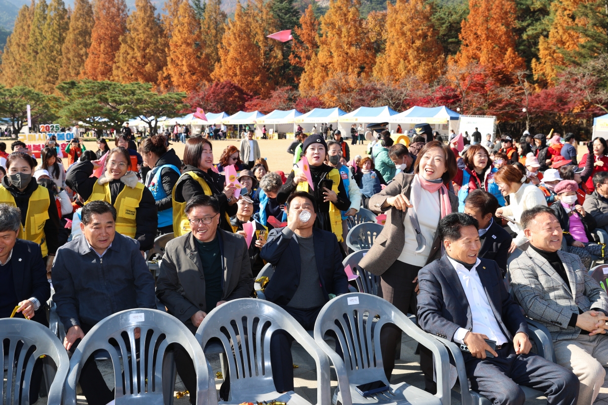 20251115-102[AMG_6562-1-2025 구미시 자봉이 행복박람회.JPG