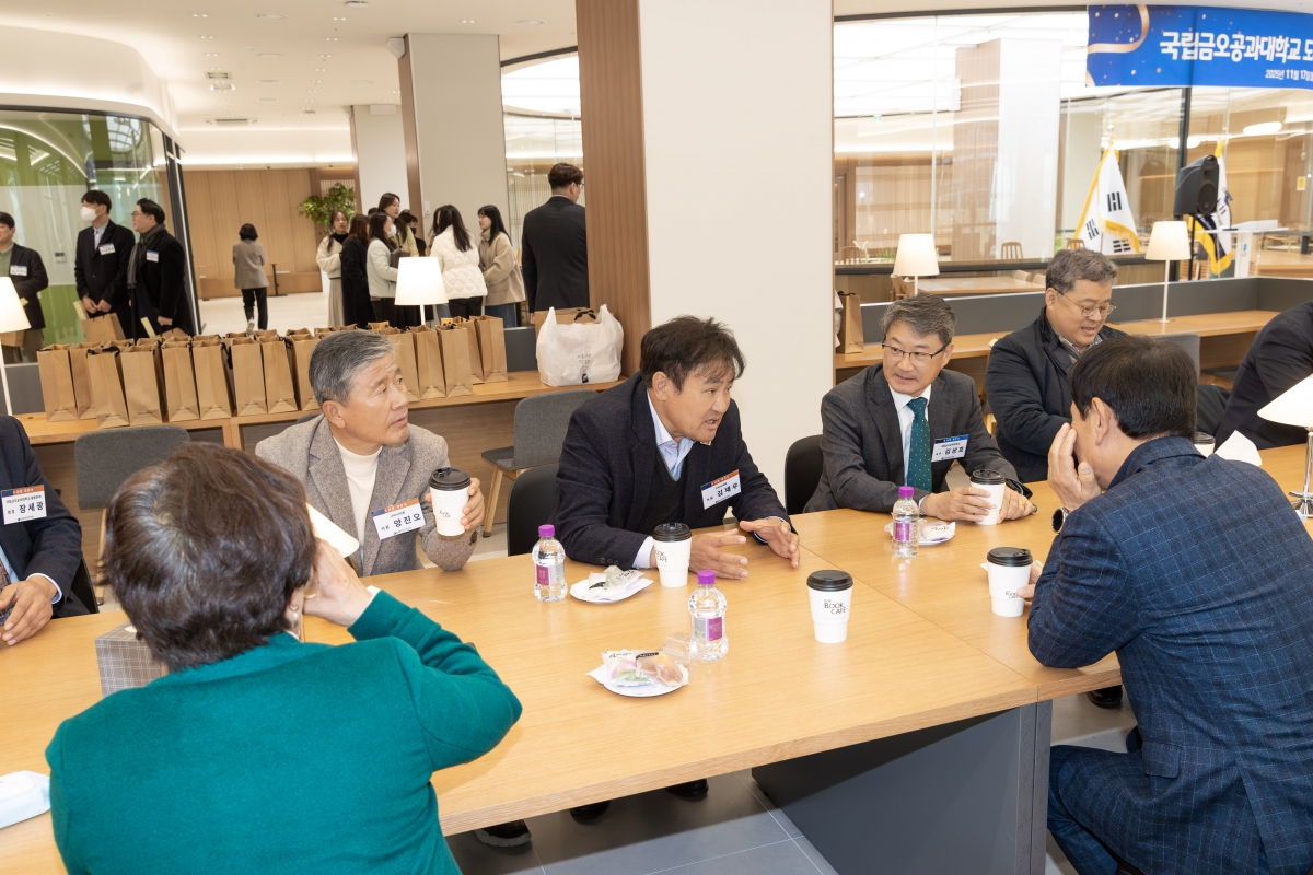 20251117-022[AMG_6768-금오공대 도서관 리모델링 재개관.jpg