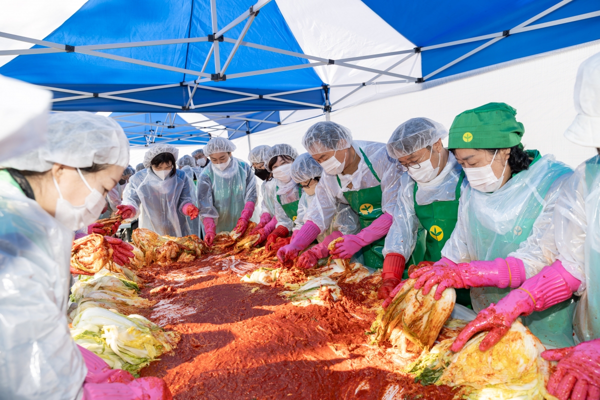 20251124-071[AMG_7841-2025 사랑의 김장담그기.jpg