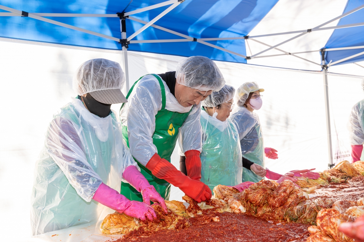 20251124-016[AMG_7693-2025 사랑의 김장담그기.jpg