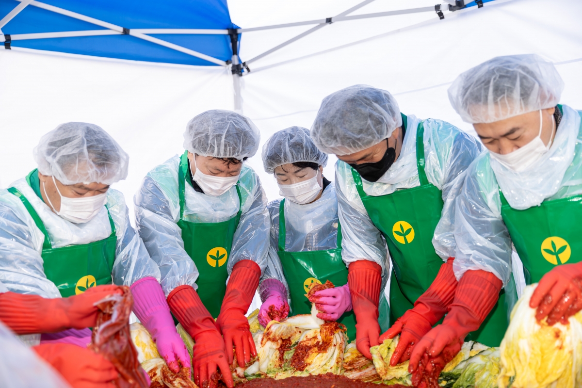 20251124-045[AMG_7765-2025 사랑의 김장담그기.jpg