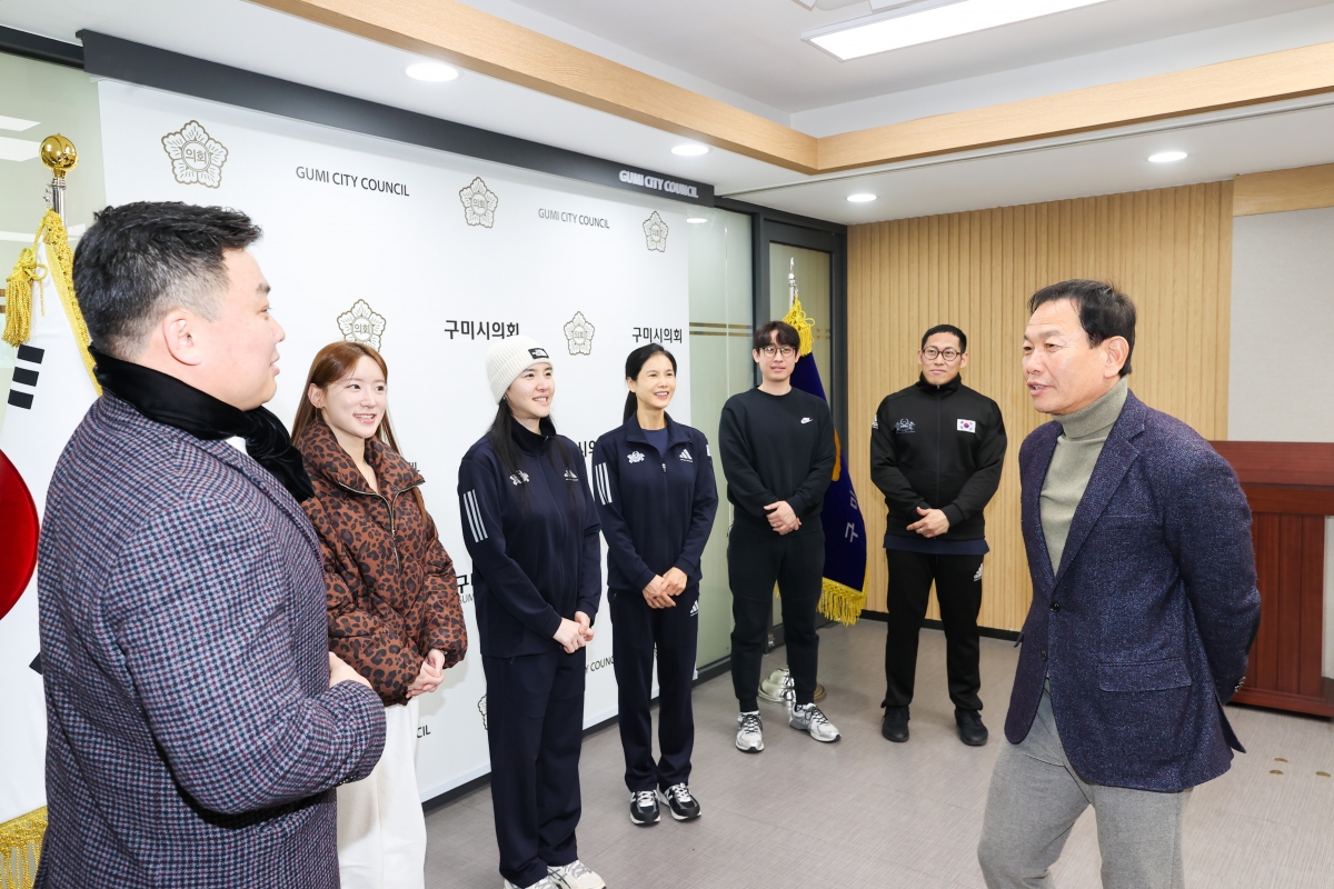 20251201-090[AMG_9382-1-대한보디빌딩협회 선수단 의장실 방문.JPG