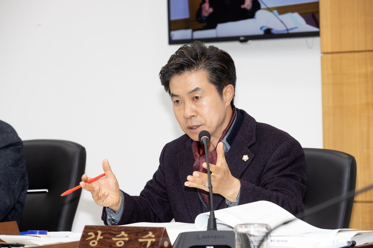 20251127-038[AMG_8482-제292회 제2차 정례회시 문화환경위원회 소관 2026년도 예산안 및 기금운용계획안 예비심사 활동.jpg