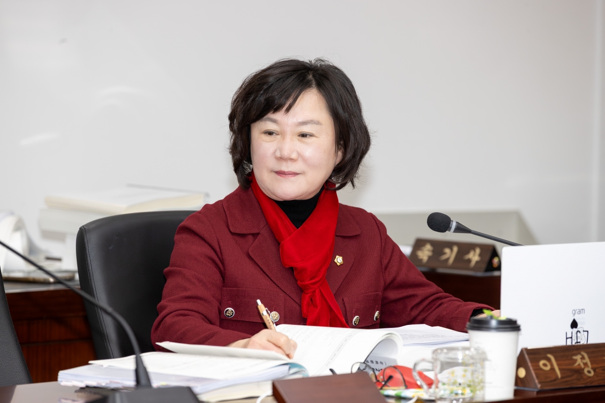 20251202-024[AMG_9470-제292회 제2차 정례회시 문화환경위원회 소관 2026년도 예산안 및 기금운용계획안 예비심사 활동.jpg