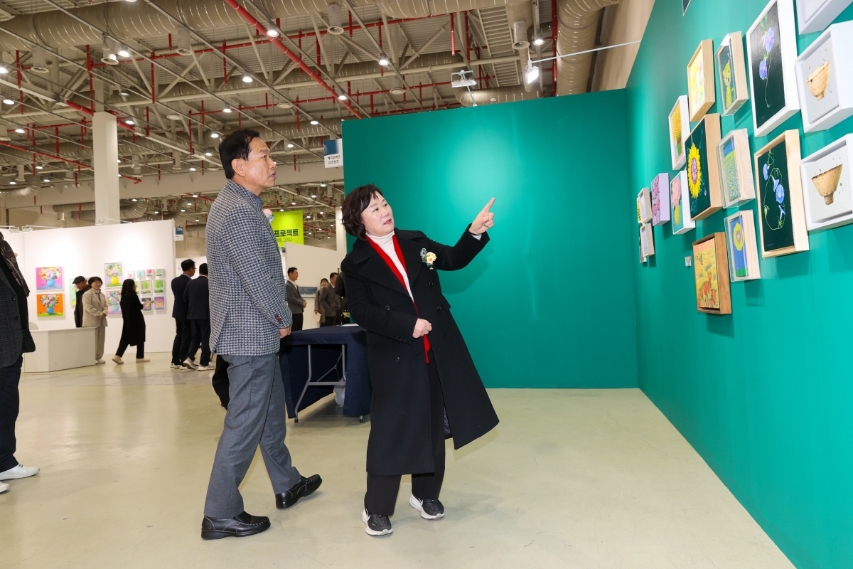 20251204-101[AMG_9996-1-2025 구미아트페어.JPG