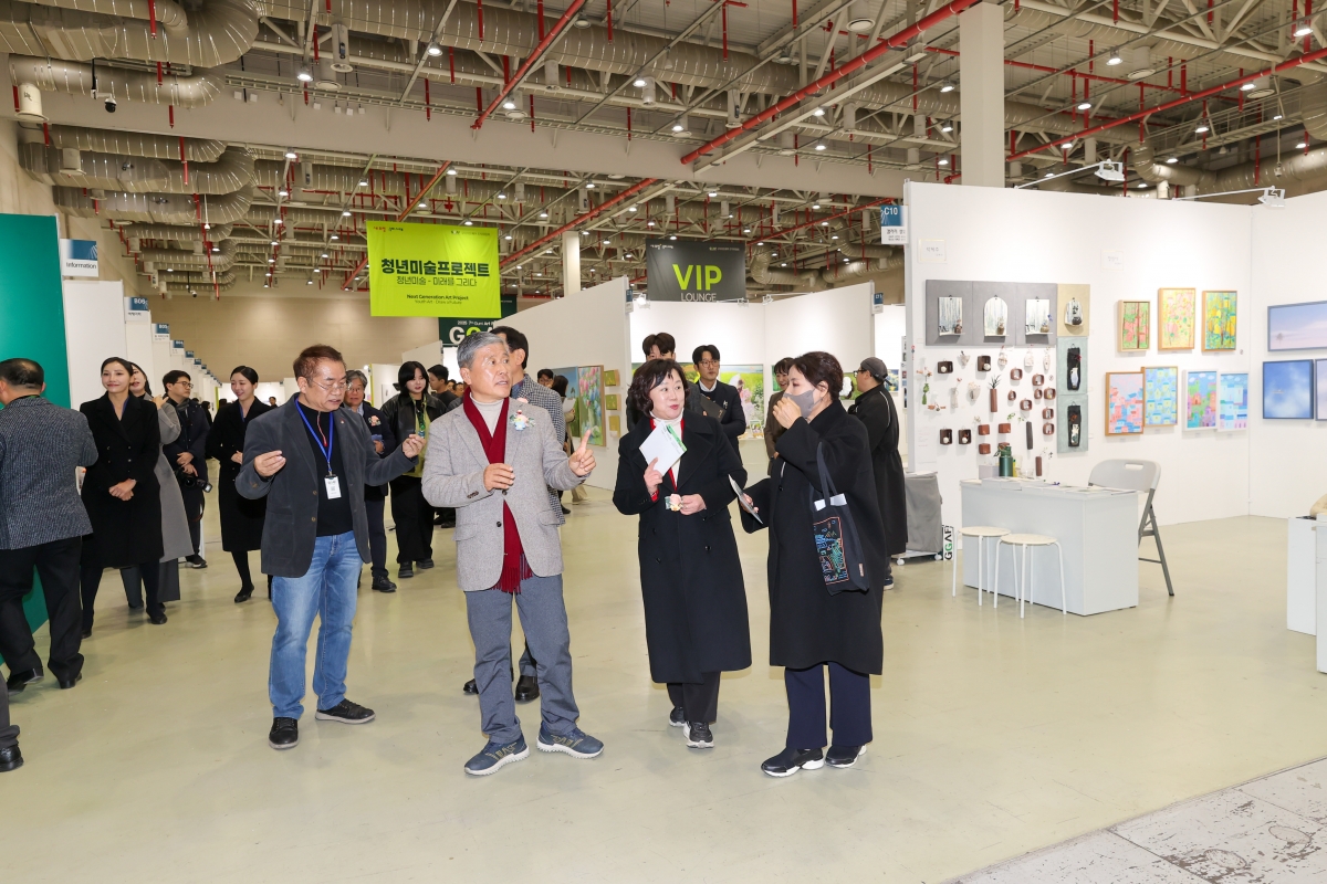 20251204-128[AMG_0106-1-2025 구미아트페어.JPG