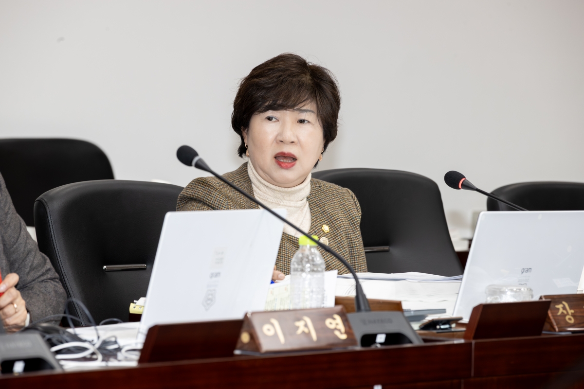 20251205-002[AMG_0213-제292회 제2차 정례회시 예산결산특별위원회 2026년도 예산안 및 기금운용계획안 심사 활동.jpg