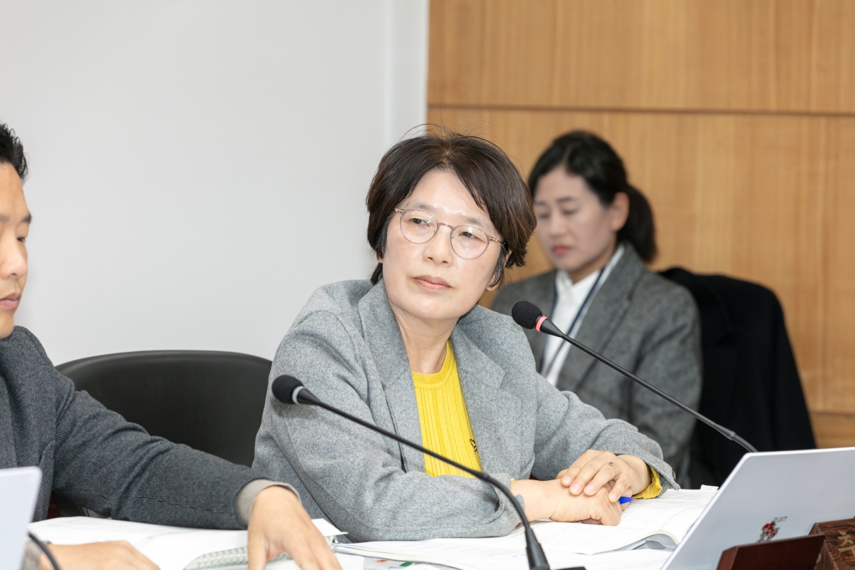 20251205-036[IMG_4459-제292회 제2차 정례회시 예산결산특별위원회 2026년도 예산안 및 기금운용계획안 심사 활동.jpg