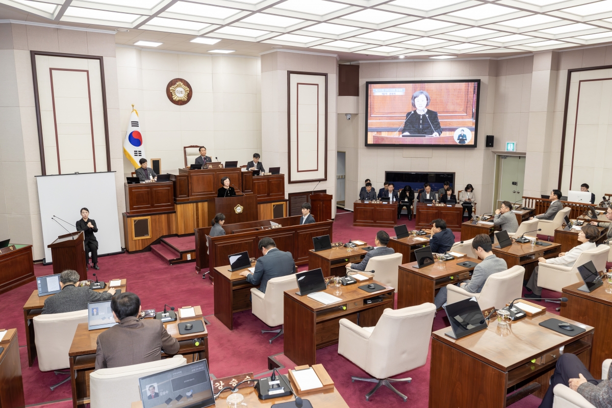 20251211-052[AMG_0834-제292회 제2차 정례회 제2차 본회의시 이정희 문화환경위원회 간사 상임위원회 활동과보고.jpg