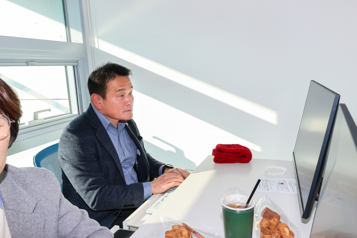 20251217-062[AMG_1719-1-구미시의회 의원 온라인 디자인 플렛폼 활용교육.JPG