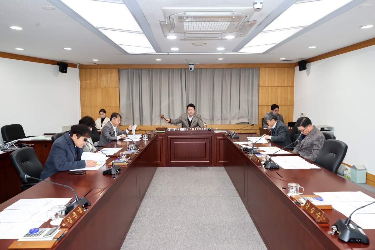 20260106-006[AMG_3490-1-폐회중 의회운영위원회 활동.JPG