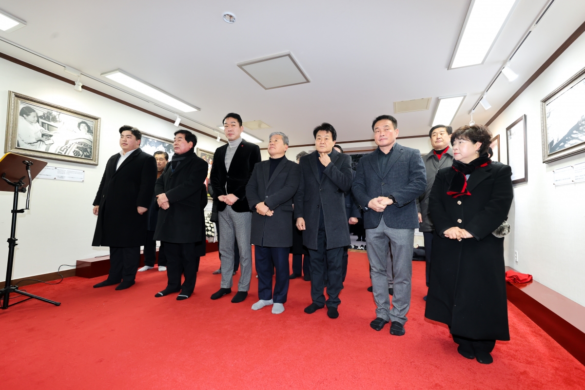 20260102-023[AMG_3068-1-2026 새해 박대통령 생가 참배.JPG