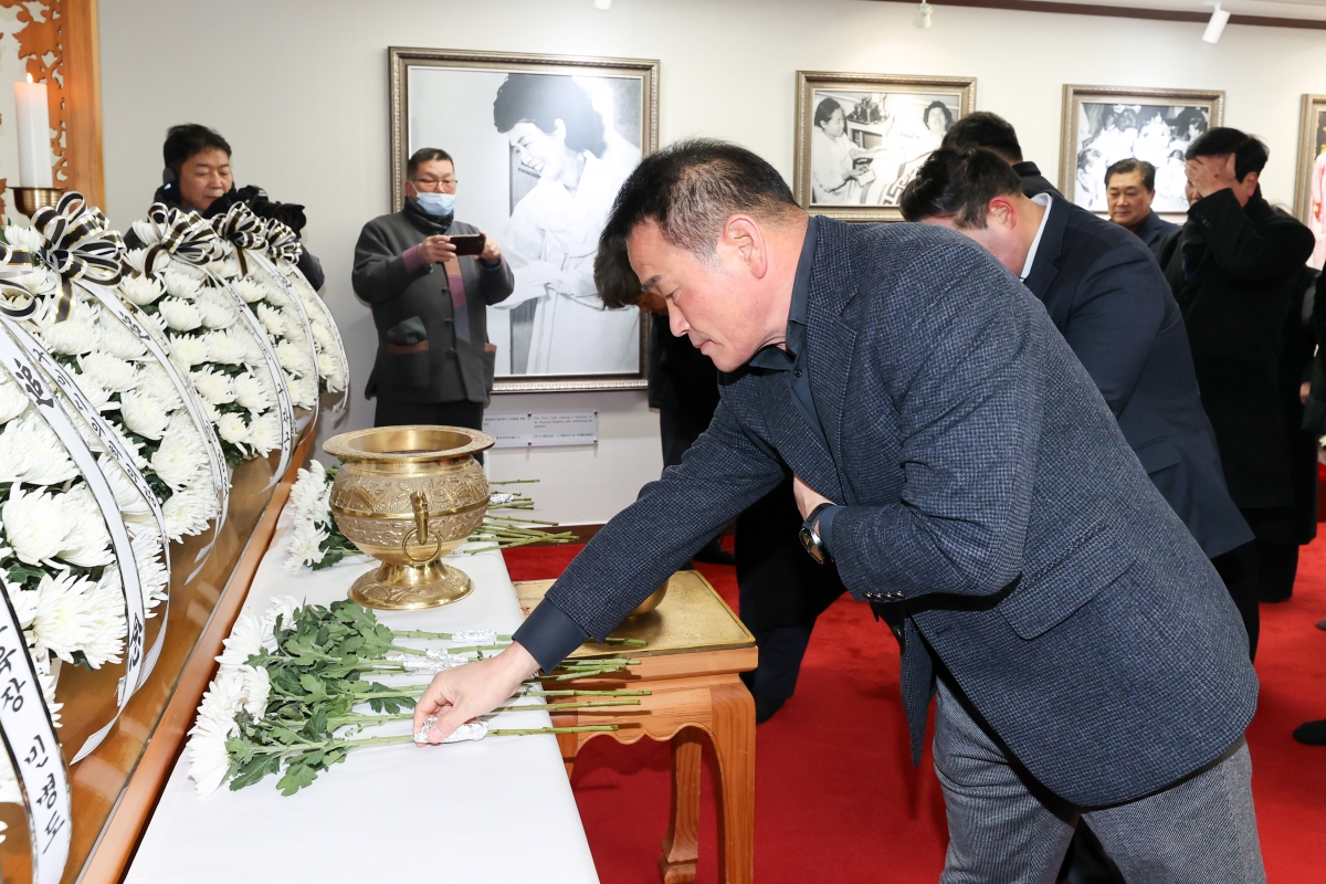 20260102-019[AMG_3059-1-2026 새해 박대통령 생가 참배.JPG