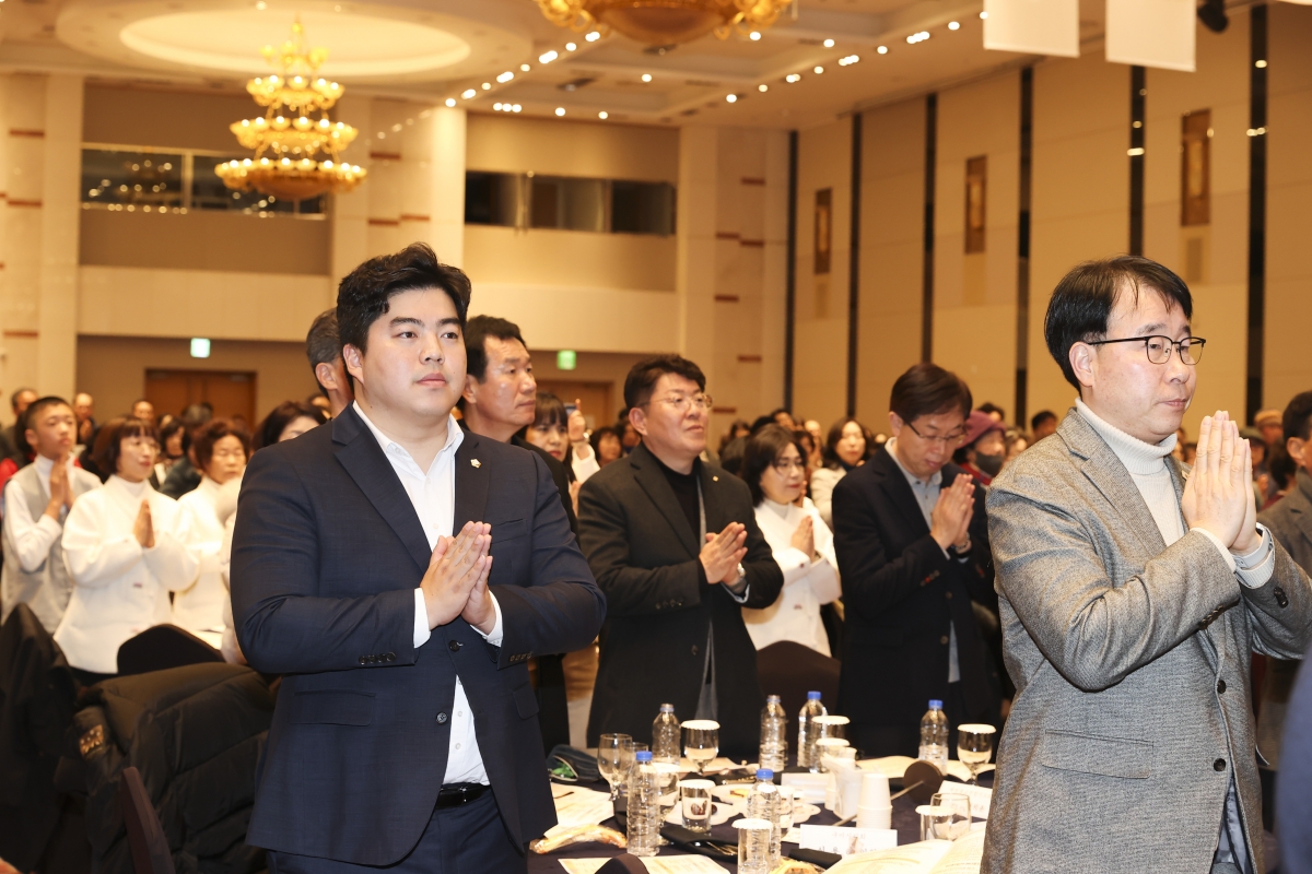 20260110-022[AMG_3609-2-불기2570년 구미불교사암연합회 병오년 신년하례법회.jpg