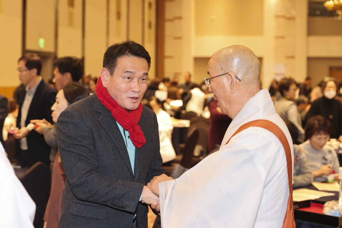 20260110-062[AMG_3705-2-불기2570년 구미불교사암연합회 병오년 신년하례법회.jpg