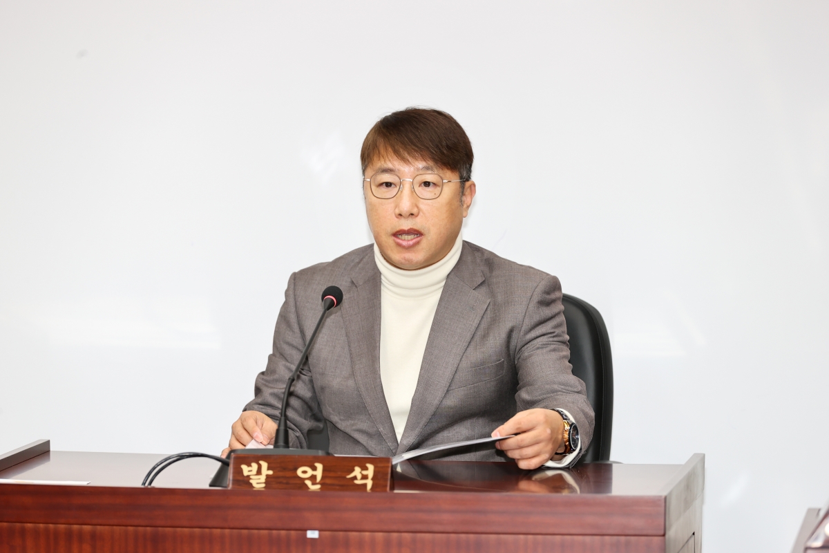 20260114-010[AMG_3831-1-제293회 임시회 의회운영위원회 조례안 등 심사활동.JPG