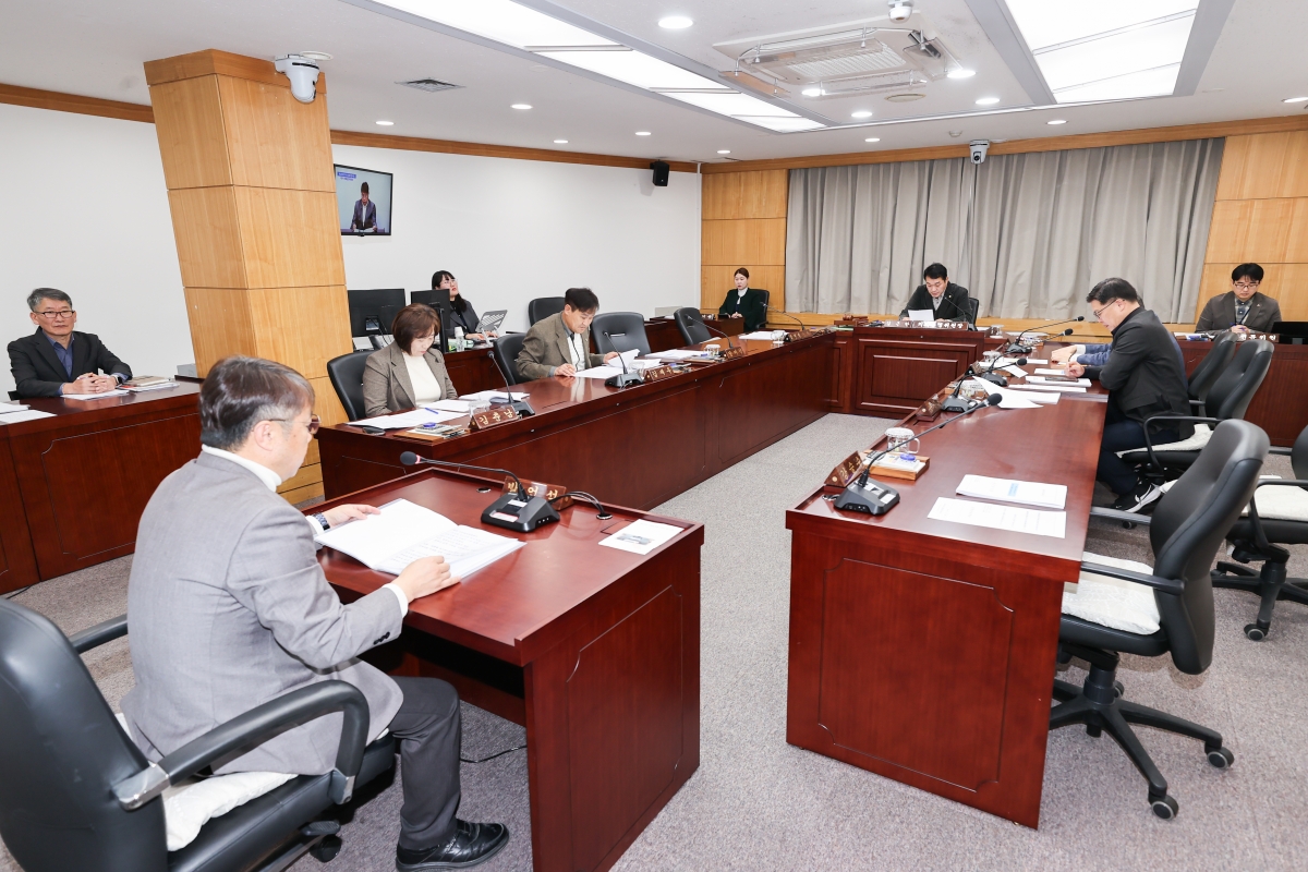 20260114-012[AMG_3839-1-제293회 임시회 의회운영위원회 조례안 등 심사활동.JPG