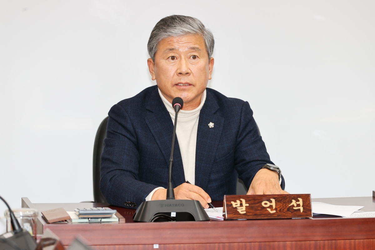 20260114-034[AMG_3890-1-제293회 임시회 산업건설위원회 조례안 등 심사활동.JPG