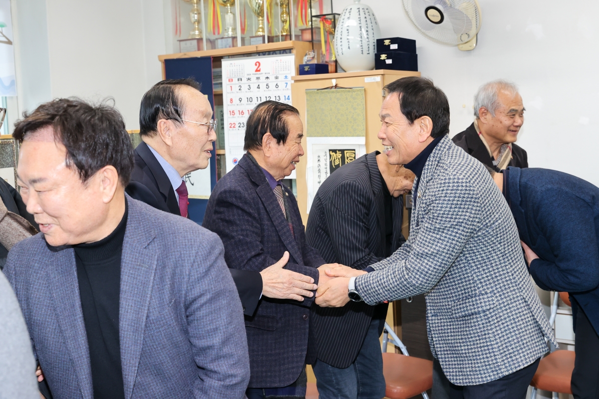 20260213-005[AMG_5596-1-2026 설 맞이 노인종합복지회관 격려 방문.JPG