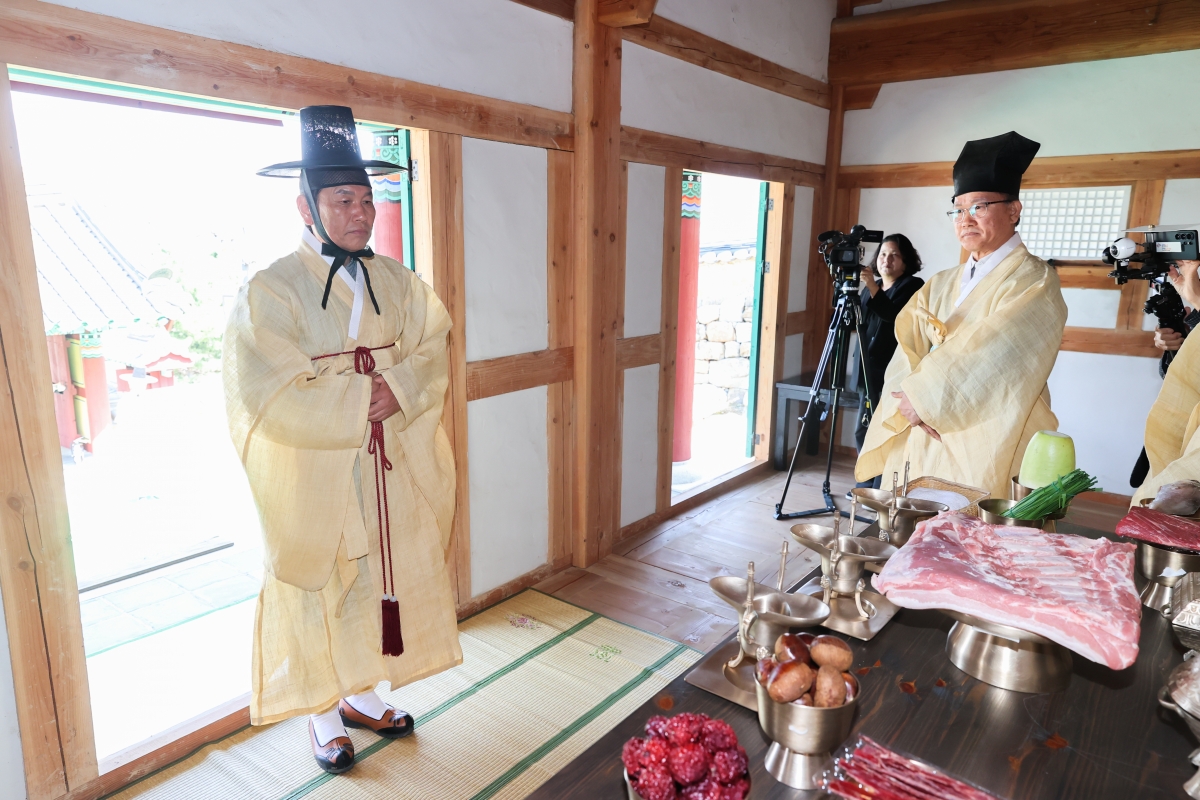 20260402-035[AMG_9506-1-왕산허위선생 단신 171주기 춘계 향사.JPG