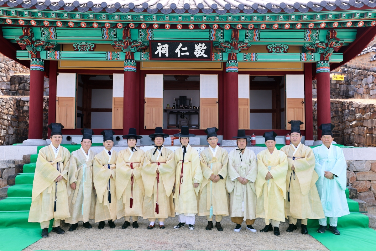 20260402-050[AMG_9543-1-왕산허위선생 단신 171주기 춘계 향사.JPG