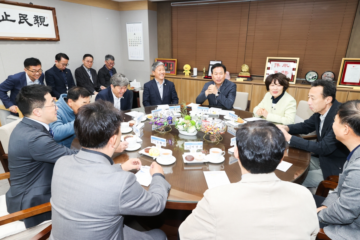 20260409-016[AMG_0139-1-2025회계연도 결산검사위원 선임 위촉식.JPG