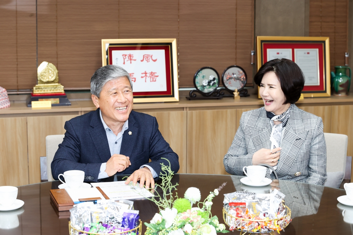 20260409-032[AMG_0217-1-구미시 여성단체협의회장단 의회 방문.JPG