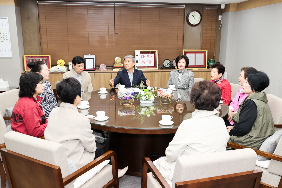 20260409-035[AMG_0227-1-구미시 여성단체협의회장단 의회 방문.JPG