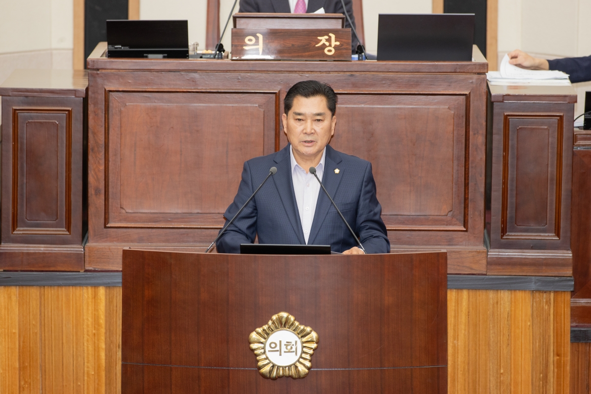 20260421-010[AMG_0766-제295회 임시회 제2차 본회의시 박세채 의원 5분 자유발언.jpg