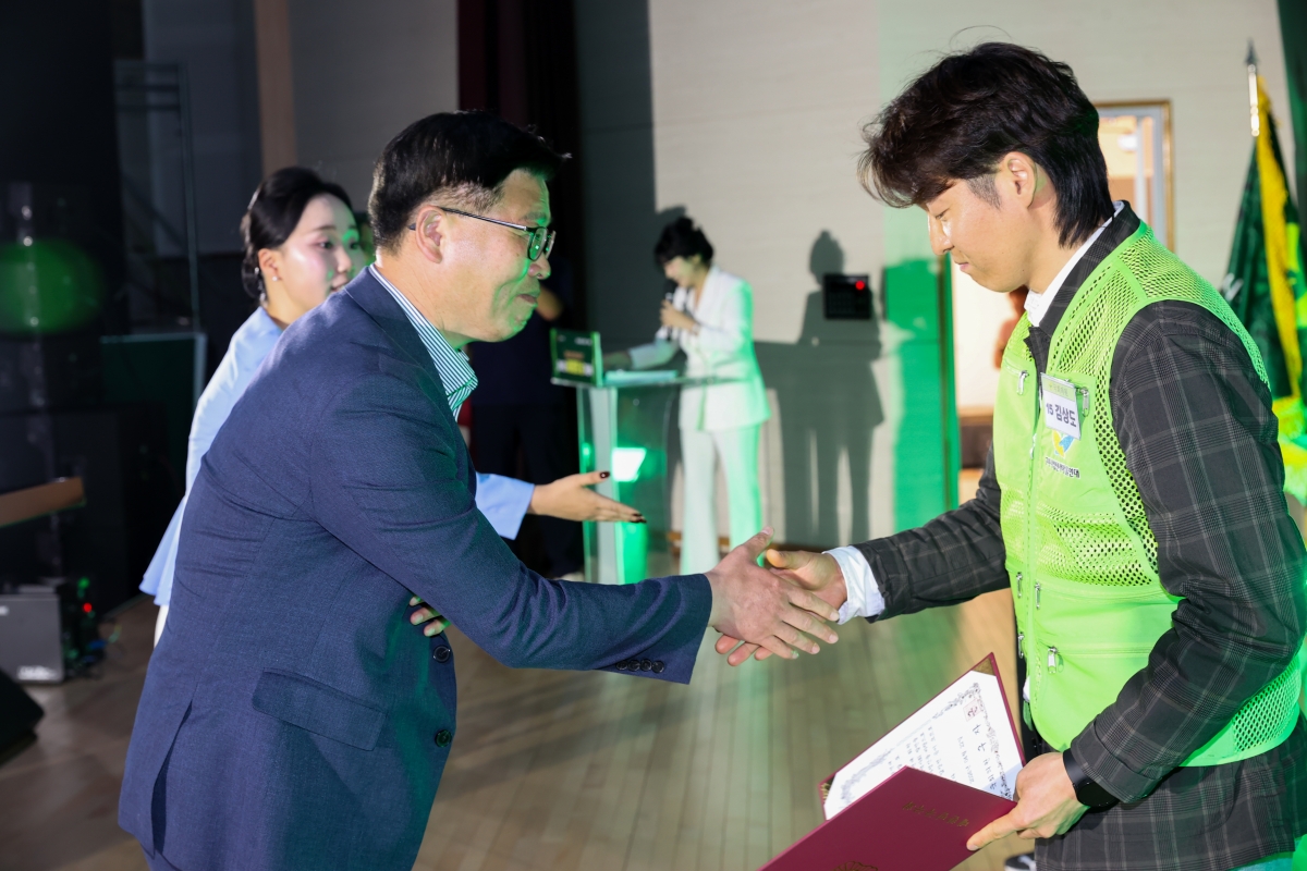 20260422-051[AMG_0994-1-제16회 새마을의 날 기념식.JPG