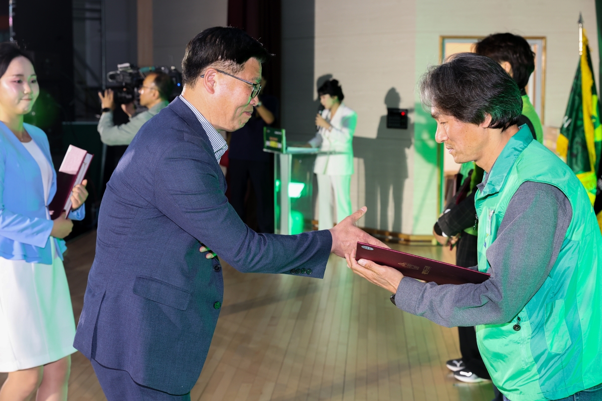20260422-052[AMG_0998-1-제16회 새마을의 날 기념식.JPG