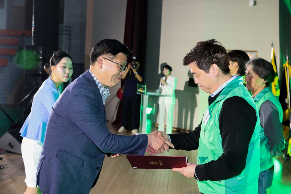 20260422-053[AMG_1002-1-제16회 새마을의 날 기념식.JPG