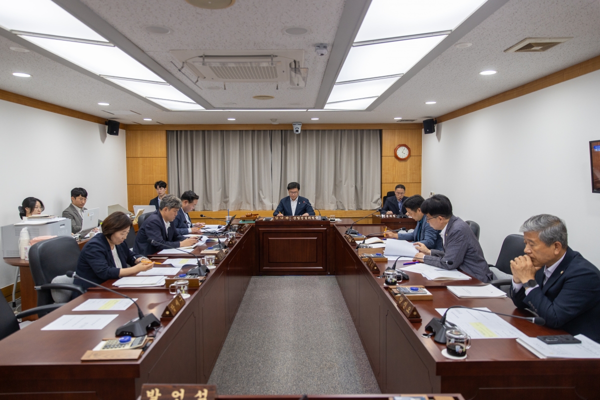 20260618_제296회임시회_산업건설위원회_01.jpg