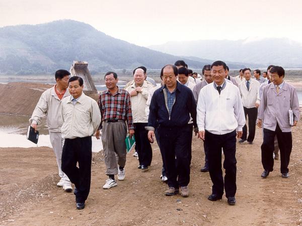 폐회중 산업건설위원회 현장 방문 활동