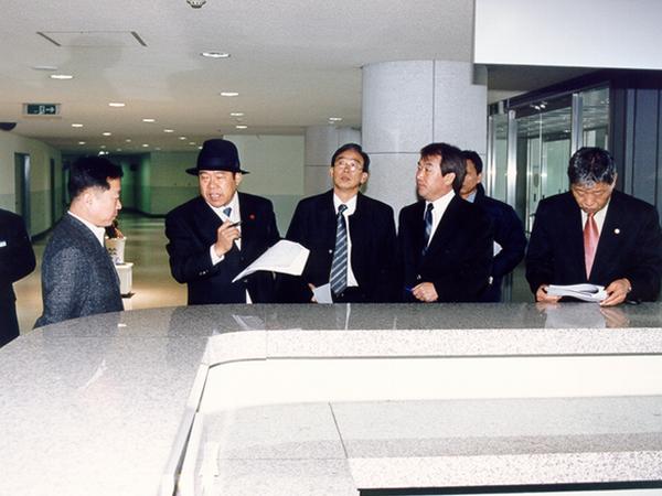제76회 정례회시 실내체육관 현장 방문 활동