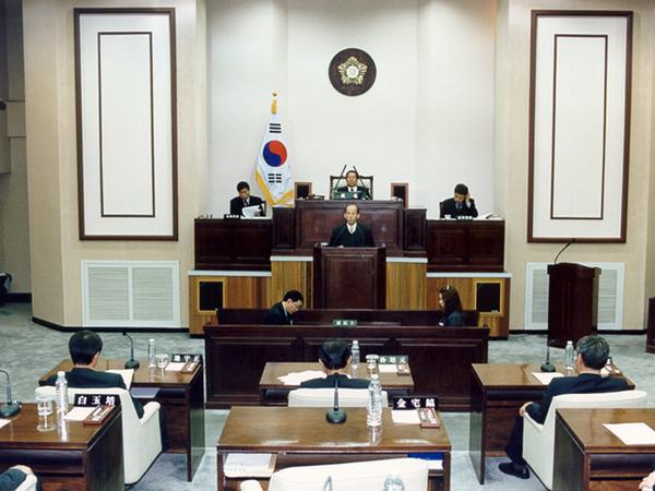 경북대학 구미유치건의안 발의