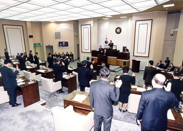 제87회 임시회 제1차 본회의시 결의안 채택
