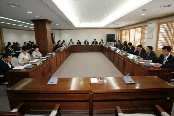 전체 의원 간담회 개최