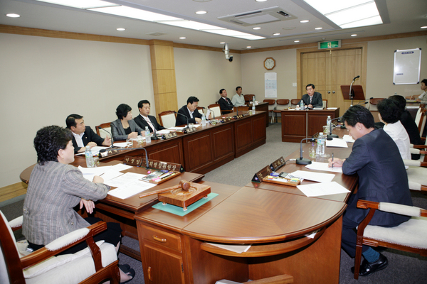 폐회중 기획행정위원회 활동
