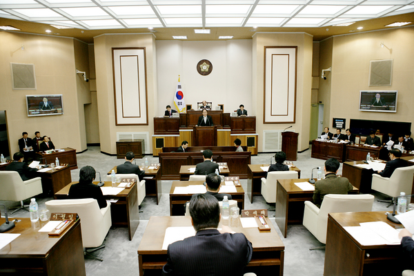  제130회 정례회 제2차 본회의 활동