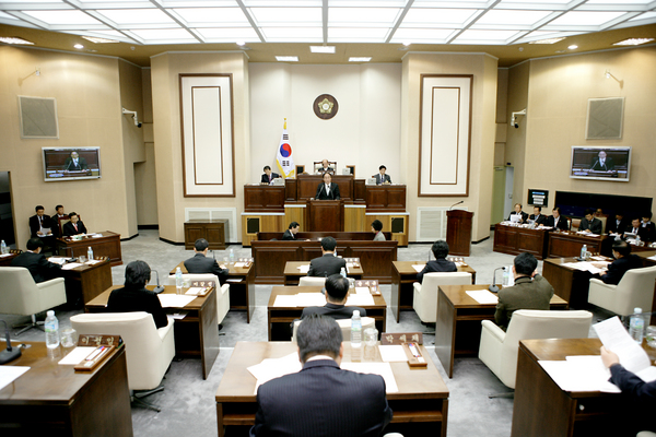  제130회 정례회 제2차 본회의 활동