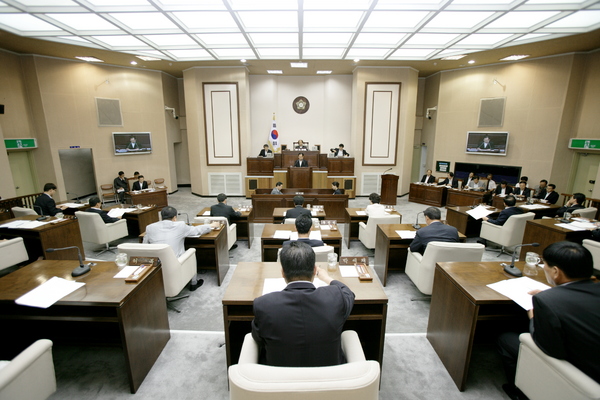 제135회 정례회 제1차 본회의